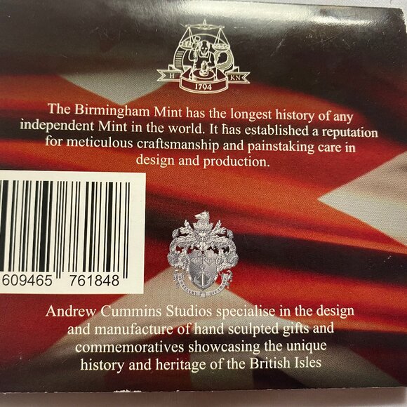 Royal Wedding Commemorating Marriage of Prince William & Kate Gold Color Coin - Picture 2 of 6